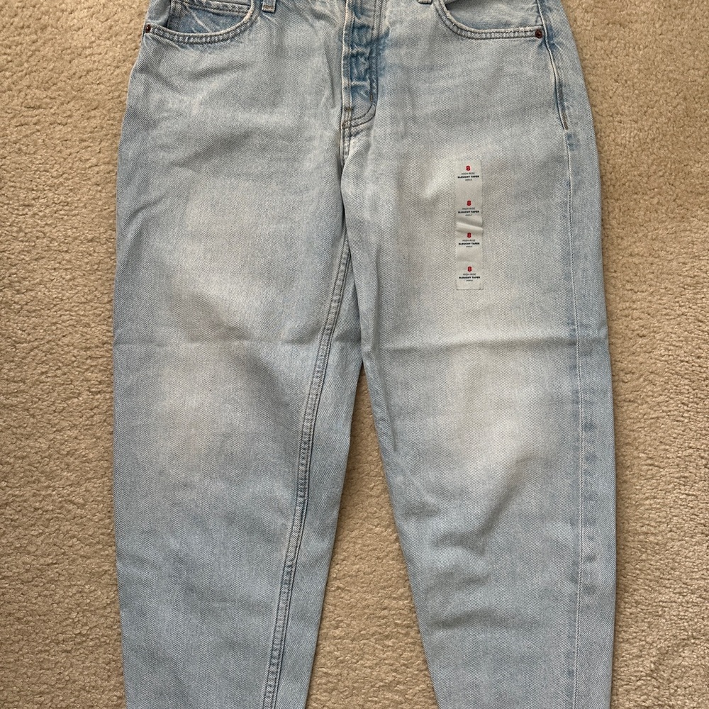 Light Blue Women's Jeans. High rise slouchy taper. Size 8
